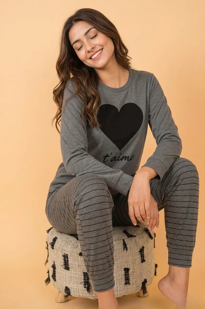 BLACK GRAY HEART